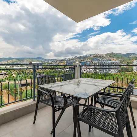 Luxuswohnung In Mit 270 Grad Panoramablick Auf Berge Und Fluss Lejlighed *