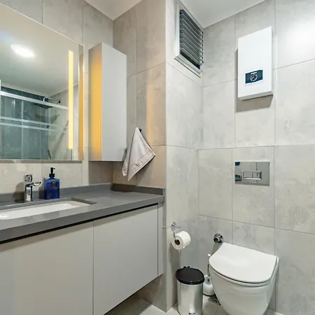 Luxuswohnung In Mit 270 Grad Panoramablick Auf Berge Und Fluss Apartament