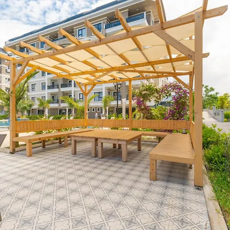 Apartment Luxuswohnung In Mit 270 Grad Panoramablick Auf Berge Und Fluss