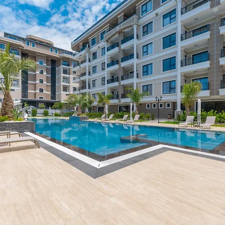 Luxuswohnung In Mit 270 Grad Panoramablick Auf Berge Und Fluss Lejlighed