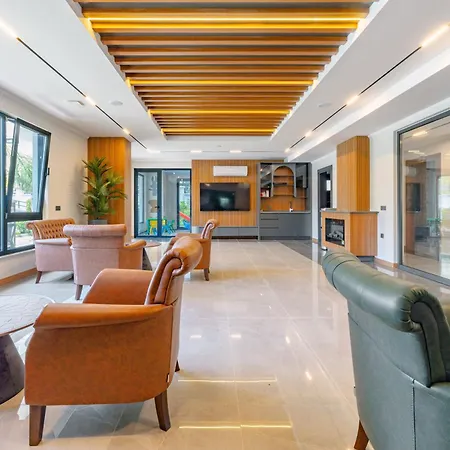 Apartment Luxuswohnung In Mit 270 Grad Panoramablick Auf Berge Und Fluss *